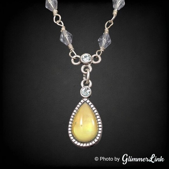 1928 Co Opalescent Green Yellow Teardrop Y-Drop Silver Tone Pendant Necklace - Picture 4 of 11